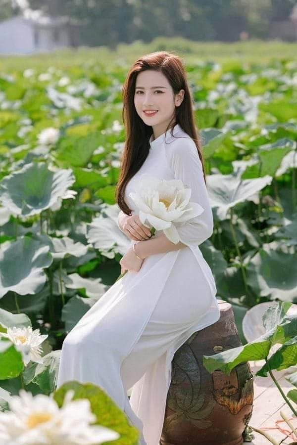 NỤ CƯỜI